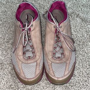 Clarks Outdoor Tennis shoes